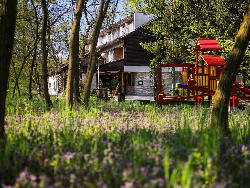 Ozoon Hotel Nyíregyháza Exteriör bild